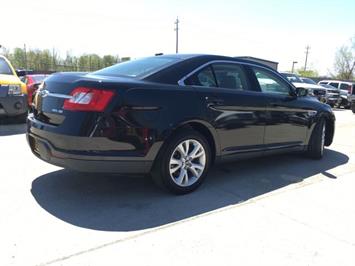 2011 Ford Taurus SEL   - Photo 13 - Cincinnati, OH 45255