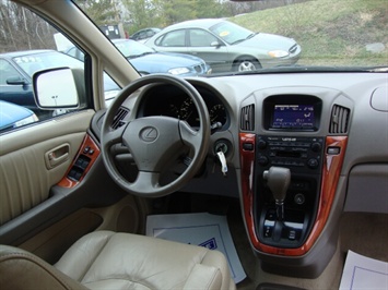 2000 Lexus RX 300   - Photo 7 - Cincinnati, OH 45255