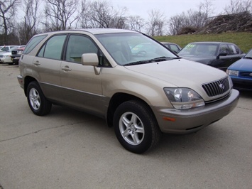 2000 Lexus RX 300   - Photo 1 - Cincinnati, OH 45255