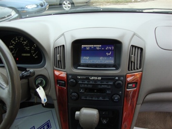 2000 Lexus RX 300   - Photo 13 - Cincinnati, OH 45255