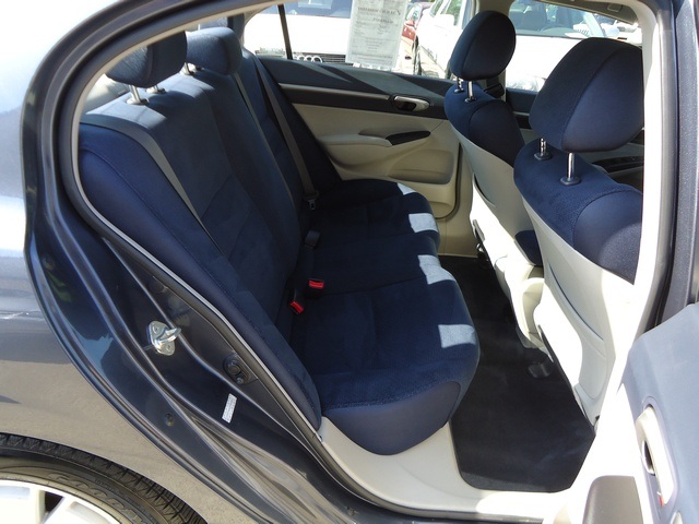 2007 Honda Civic Hybrid - Photo 9 - Cincinnati, OH 45255