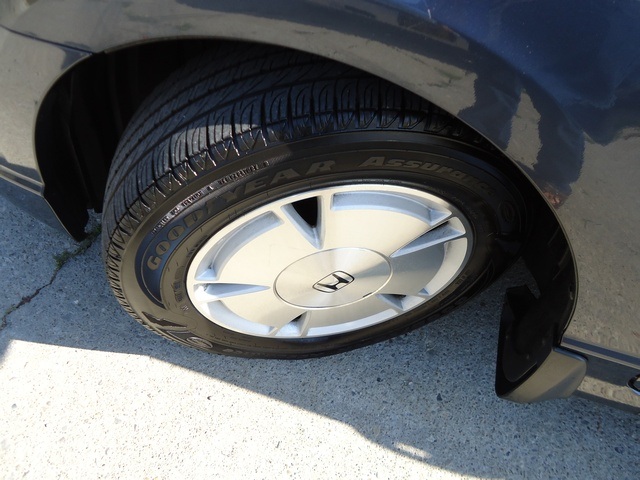 2007 Honda Civic Hybrid - Photo 32 - Cincinnati, OH 45255