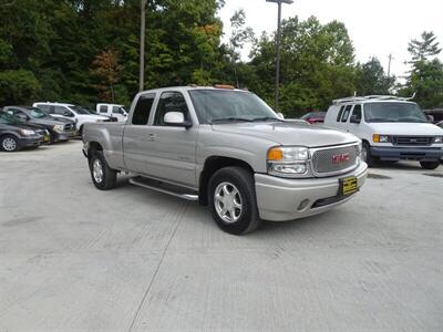 2004 GMC Sierra 1500 Denali  Quadrasteer - Photo 2 - Cincinnati, OH 45255