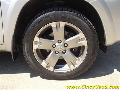 2009 Toyota RAV4 Sport - Photo 33 - Cincinnati, OH 45255