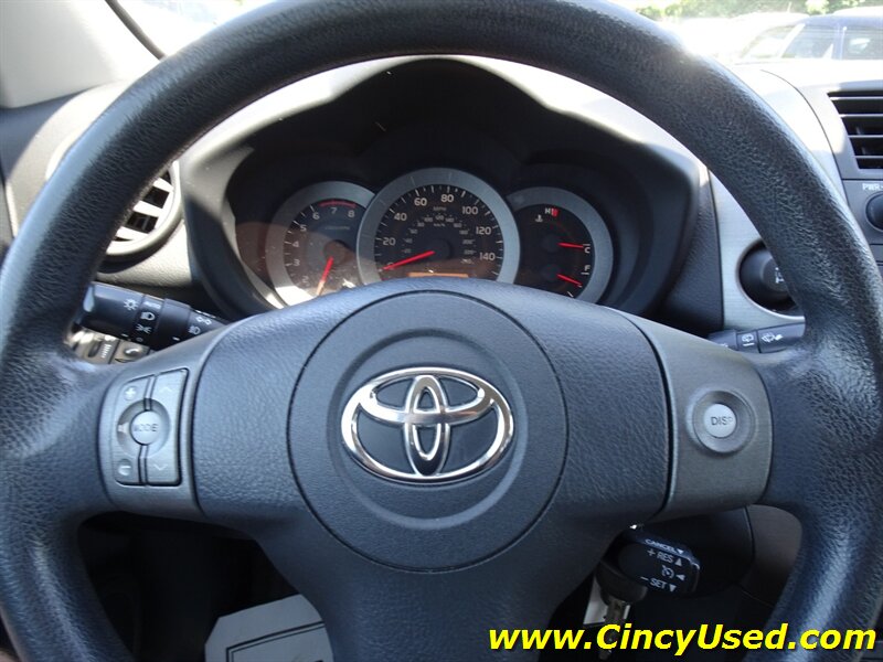 2009 Toyota RAV4 Sport - Photo 20 - Cincinnati, OH 45255