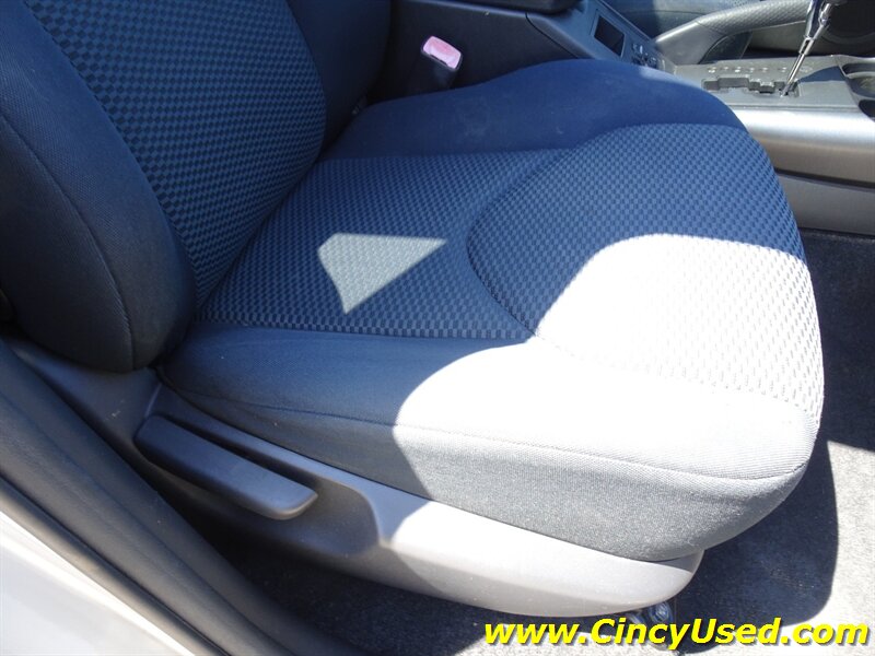 2009 Toyota RAV4 Sport - Photo 31 - Cincinnati, OH 45255