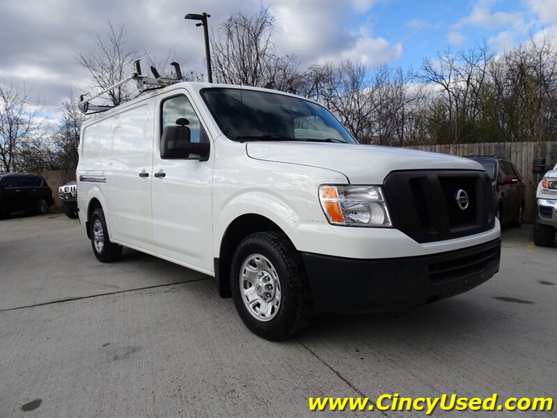 2018 Nissan NV Cargo SV photo 4