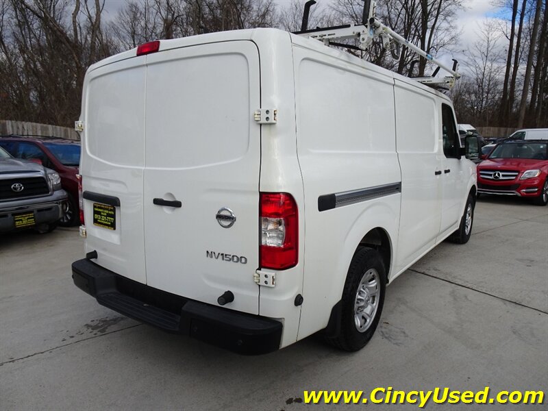 2018 Nissan NV Cargo SV photo 8