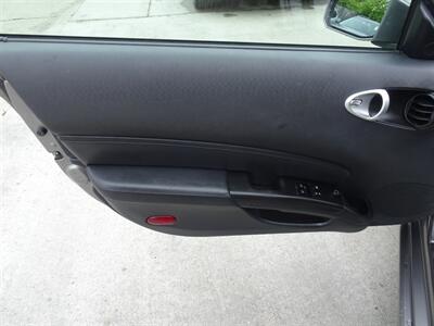 2008 Nissan 350Z Touring  RWD - Photo 16 - Cincinnati, OH 45255