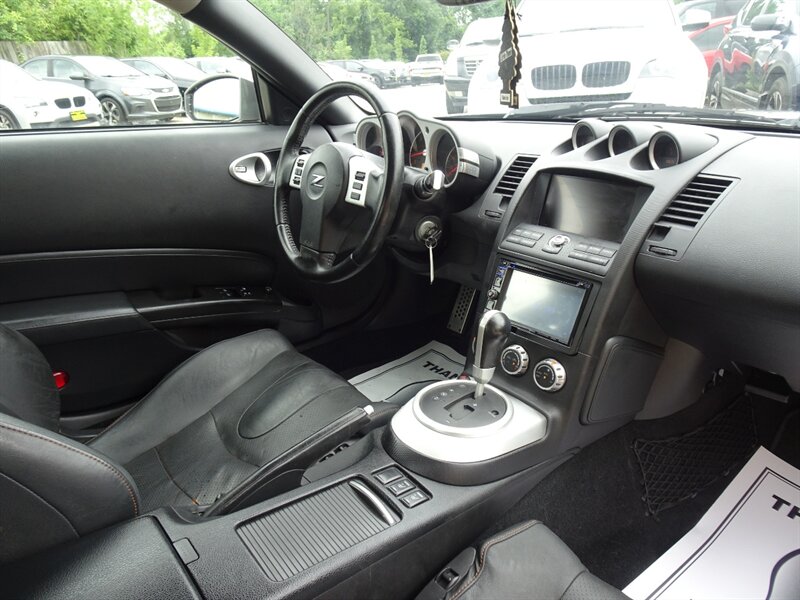 2008 Nissan 350Z Touring  RWD - Photo 11 - Cincinnati, OH 45255