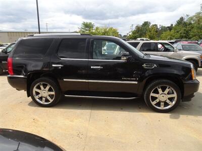 2008 Cadillac Escalade   - Photo 2 - Cincinnati, OH 45255