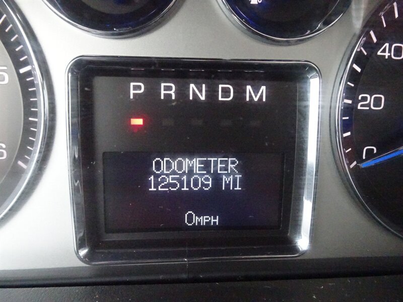 2008 Cadillac Escalade   - Photo 17 - Cincinnati, OH 45255