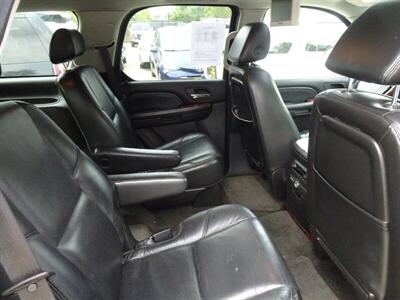 2008 Cadillac Escalade   - Photo 9 - Cincinnati, OH 45255