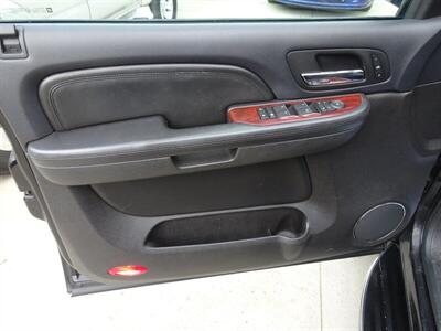 2008 Cadillac Escalade   - Photo 25 - Cincinnati, OH 45255