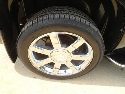 2008 Cadillac Escalade   - Photo 31 - Cincinnati, OH 45255