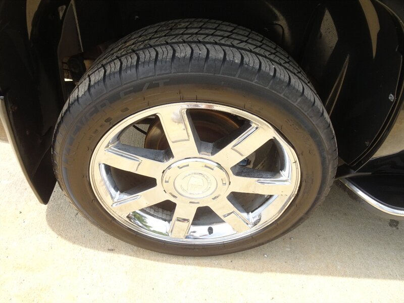 2008 Cadillac Escalade   - Photo 31 - Cincinnati, OH 45255