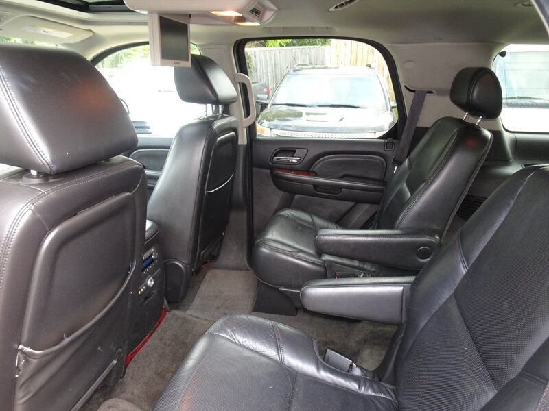 2008 Cadillac Escalade   - Photo 13 - Cincinnati, OH 45255