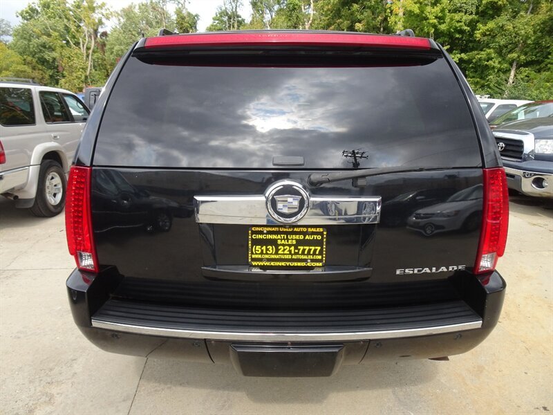 2008 Cadillac Escalade   - Photo 4 - Cincinnati, OH 45255