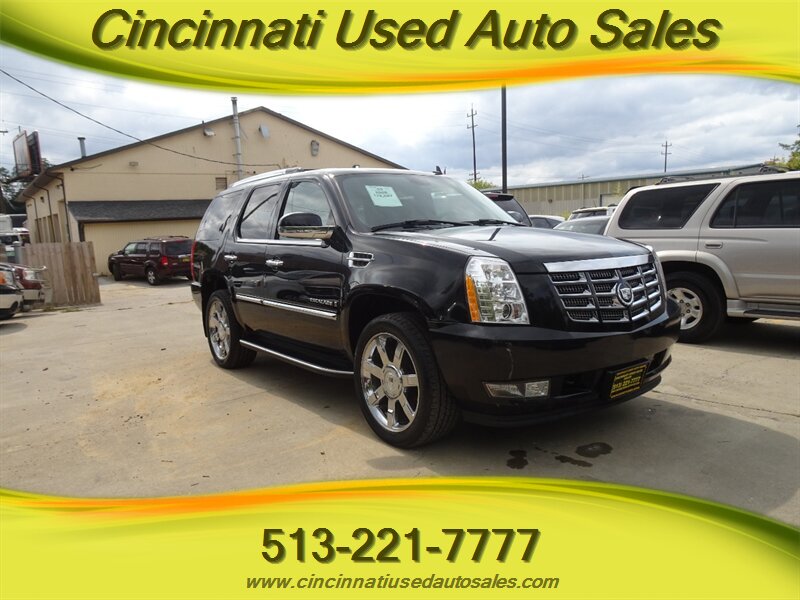 2008 Cadillac Escalade   - Photo 1 - Cincinnati, OH 45255