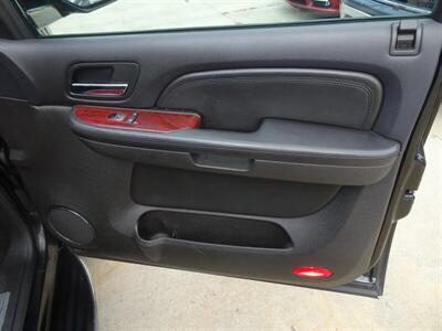 2008 Cadillac Escalade   - Photo 26 - Cincinnati, OH 45255