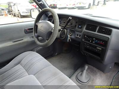 1997 Toyota T100 SR5   - Photo 9 - Cincinnati, OH 45255