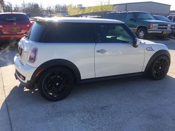 2010 MINI Cooper S   - Photo 6 - Cincinnati, OH 45255