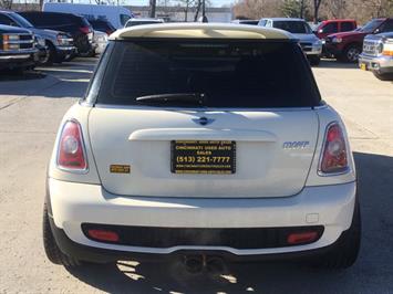 2010 MINI Cooper S   - Photo 5 - Cincinnati, OH 45255