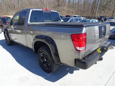 2006 Nissan Titan XE FFV  V8 4X4 - Photo 4 - Cincinnati, OH 45255