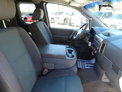 2006 Nissan Titan XE FFV  V8 4X4 - Photo 10 - Cincinnati, OH 45255