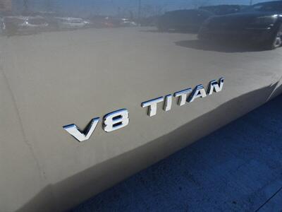 2006 Nissan Titan XE FFV  V8 4X4 - Photo 25 - Cincinnati, OH 45255