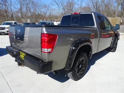 2006 Nissan Titan XE FFV  V8 4X4 - Photo 6 - Cincinnati, OH 45255