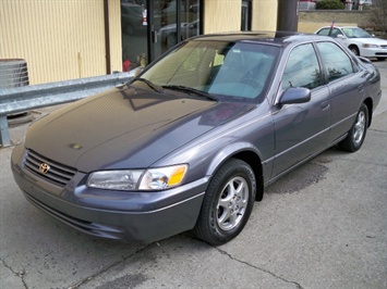 1997 Toyota Camry LE   - Photo 3 - Cincinnati, OH 45255