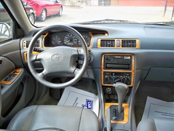 1997 Toyota Camry LE   - Photo 6 - Cincinnati, OH 45255