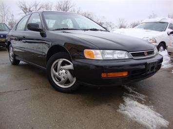 1997 Honda Accord LX   - Photo 11 - Cincinnati, OH 45255