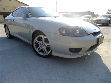 2005 Hyundai Tiburon GT   - Photo 10 - Cincinnati, OH 45255