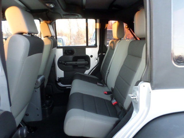 2007 Jeep Wrangler Unlimited X - Photo 15 - Cincinnati, OH 45255