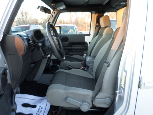 2007 Jeep Wrangler Unlimited X - Photo 14 - Cincinnati, OH 45255