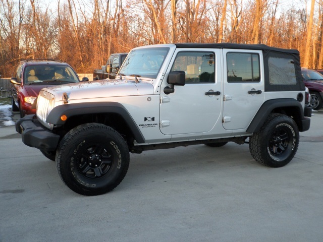 2007 Jeep Wrangler Unlimited X - Photo 3 - Cincinnati, OH 45255