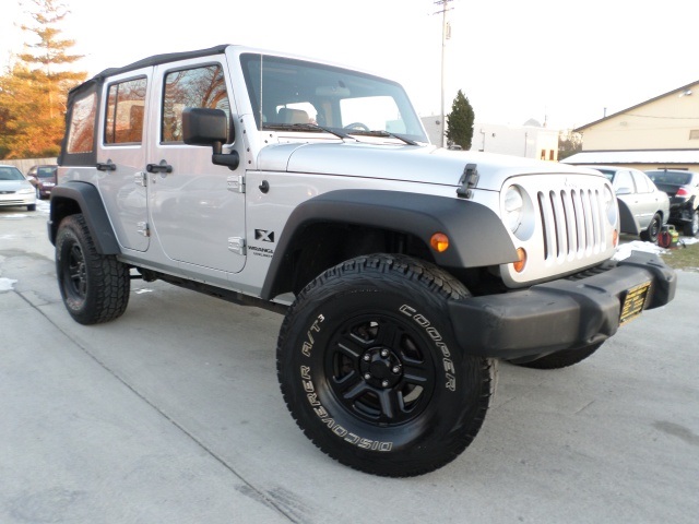 2007 Jeep Wrangler Unlimited X - Photo 10 - Cincinnati, OH 45255