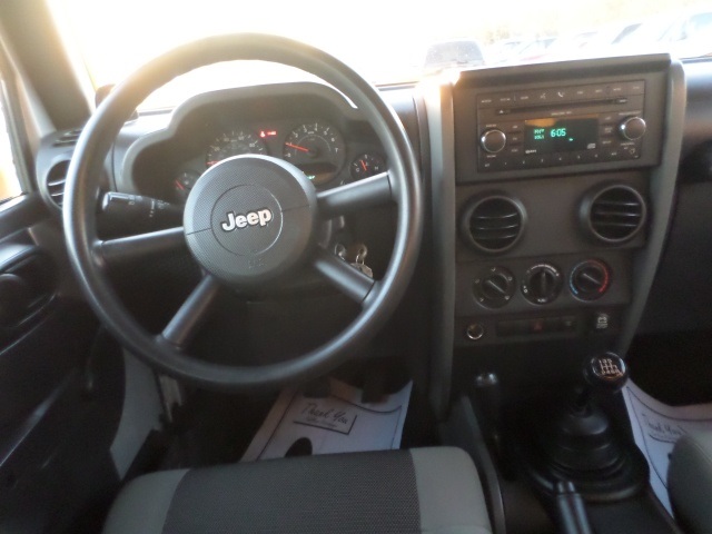 2007 Jeep Wrangler Unlimited X - Photo 7 - Cincinnati, OH 45255