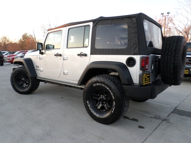 2007 Jeep Wrangler Unlimited X - Photo 12 - Cincinnati, OH 45255
