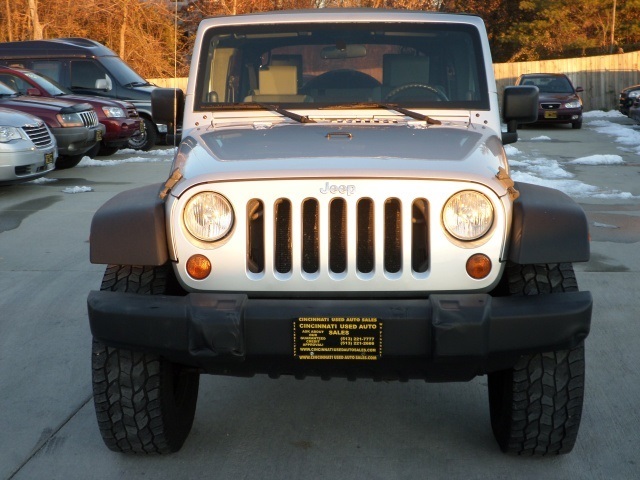2007 Jeep Wrangler Unlimited X - Photo 2 - Cincinnati, OH 45255