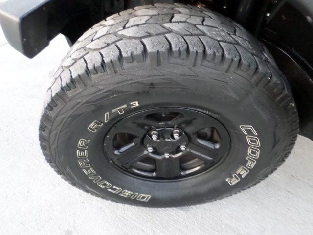 2007 Jeep Wrangler Unlimited X - Photo 29 - Cincinnati, OH 45255