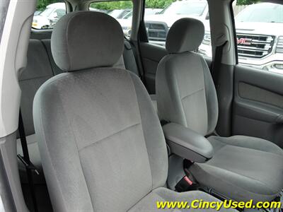 2003 Ford Focus ZTW   - Photo 16 - Cincinnati, OH 45255