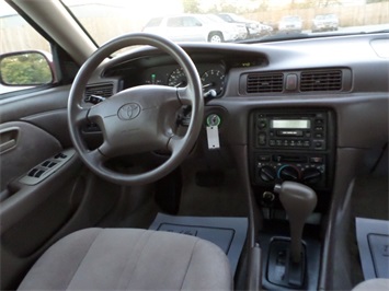 1999 Toyota Camry LE   - Photo 7 - Cincinnati, OH 45255