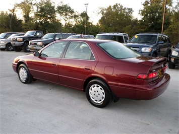 1999 Toyota Camry LE   - Photo 4 - Cincinnati, OH 45255