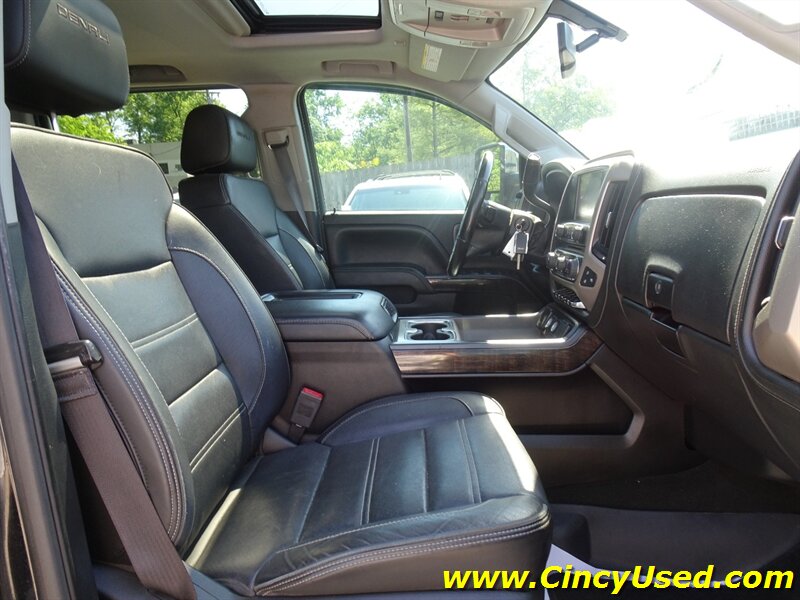 2016 GMC Sierra 2500HD Denali - Photo 16 - Cincinnati, OH 45255