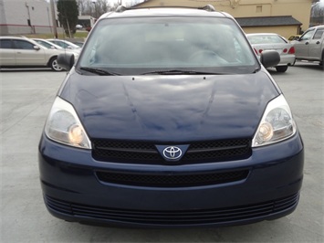 2004 Toyota Sienna CE   - Photo 2 - Cincinnati, OH 45255