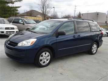 2004 Toyota Sienna CE   - Photo 3 - Cincinnati, OH 45255