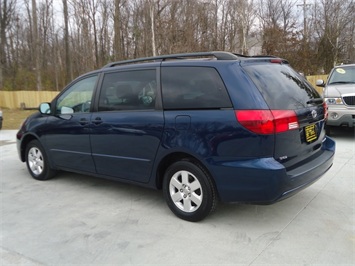 2004 Toyota Sienna CE   - Photo 4 - Cincinnati, OH 45255